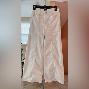 Wide-Leg Cream Pants Maeve 24” P